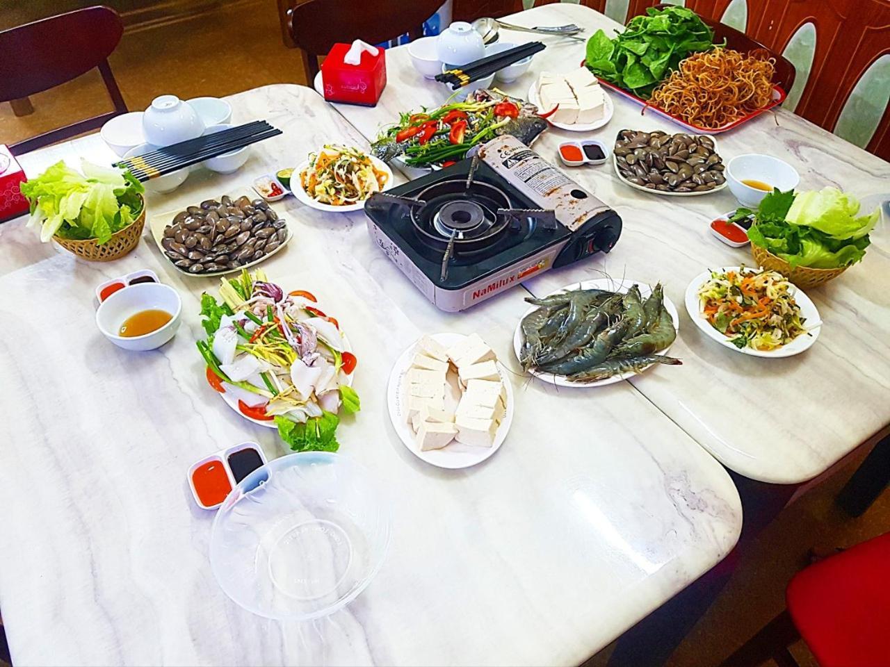 Nha Nghi Viet Khanh ฮาลอง ภายนอก รูปภาพ